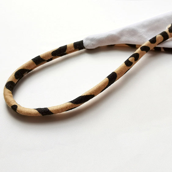 Stringi damskie z cienkimi paseczkami eleganckie i wygodne Inyong