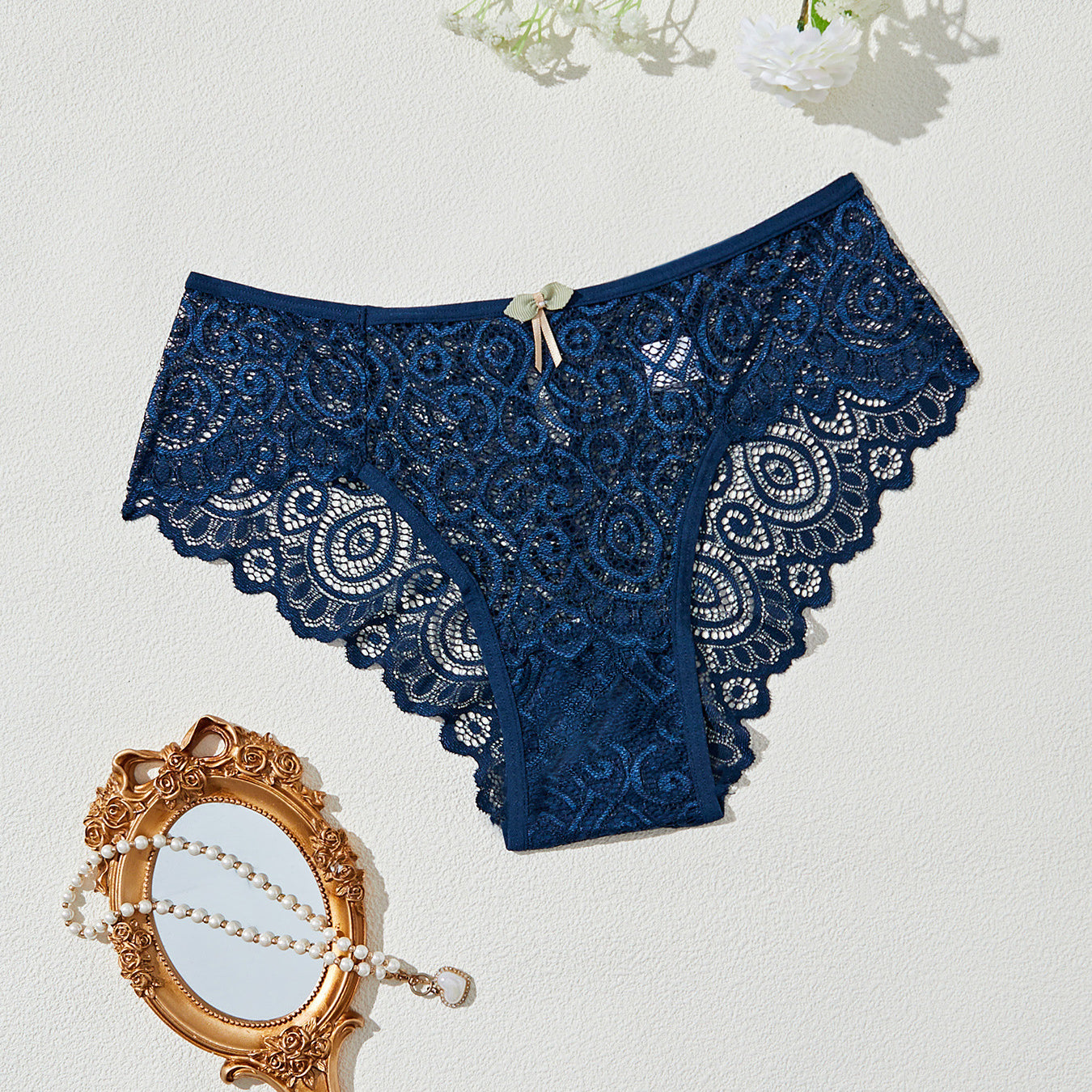 Figi z koronki na romantyczne okazje Roni Granatowy