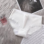Majtki prążkowane o średnim stanie z miękkiego materiału Norina Biały