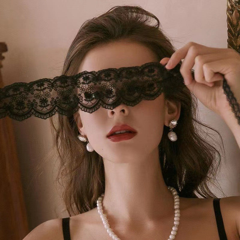 Maska koronkowa na oczy na przyjęcia i bale Clara Czarny FREESIZE