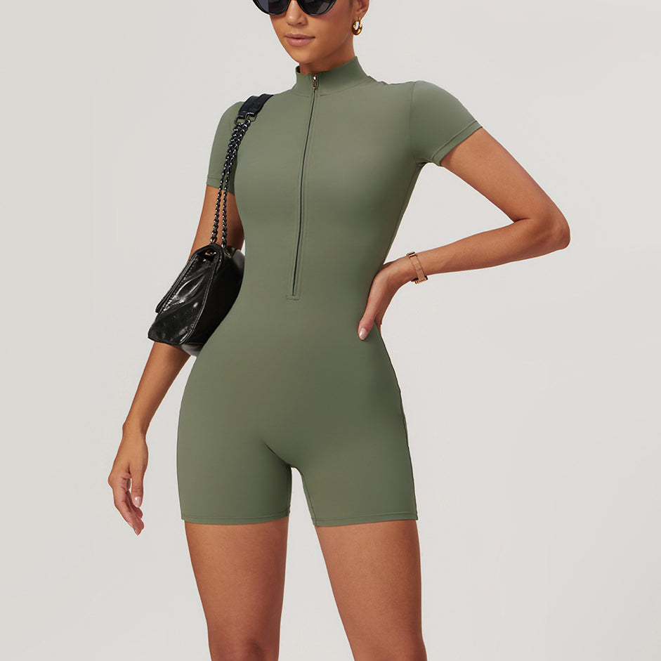 Body sportowe z krótkimi nogawkami i zamkiem dla aktywnych Gulseren