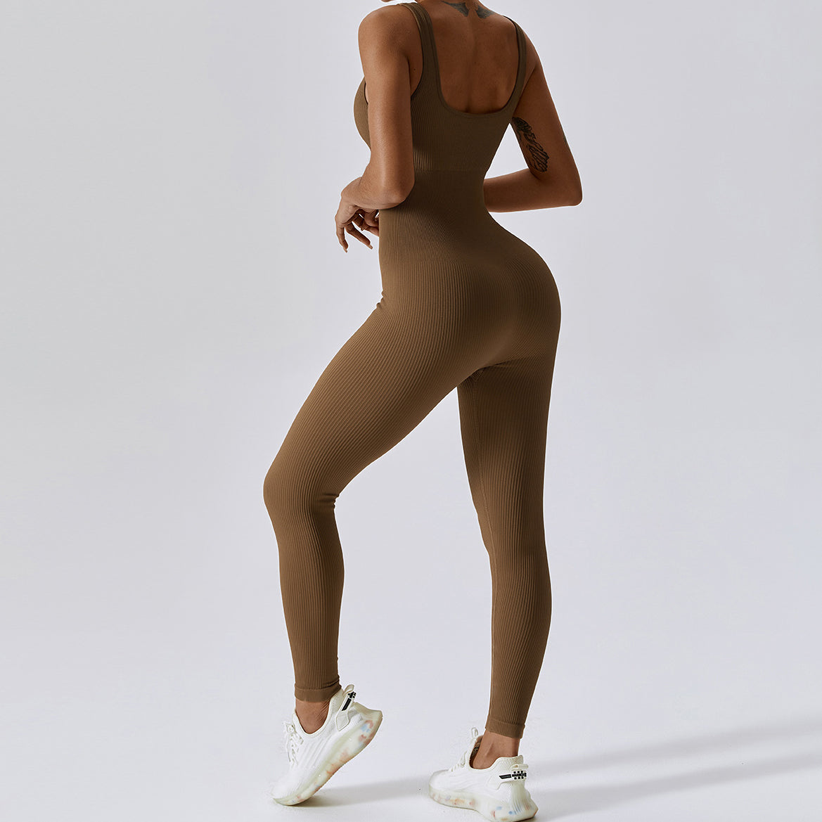 Kombinezon bezszwowy sportowy z ramiączkami do treningu Gustava