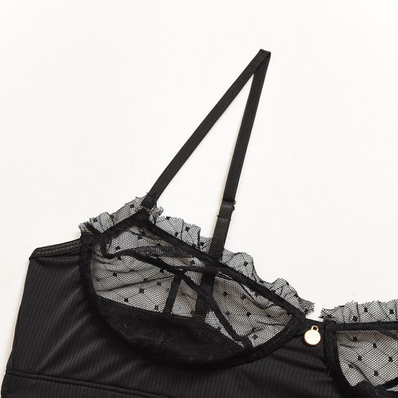 Zestaw bielizny koronkowej z delikatnymi detalami Henriqueta