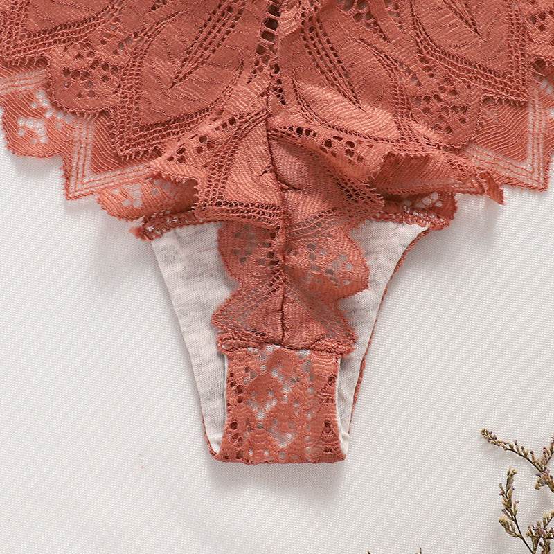 Figi koronkowe z ozdobnymi paseczkami na specjalne okazje Pansie