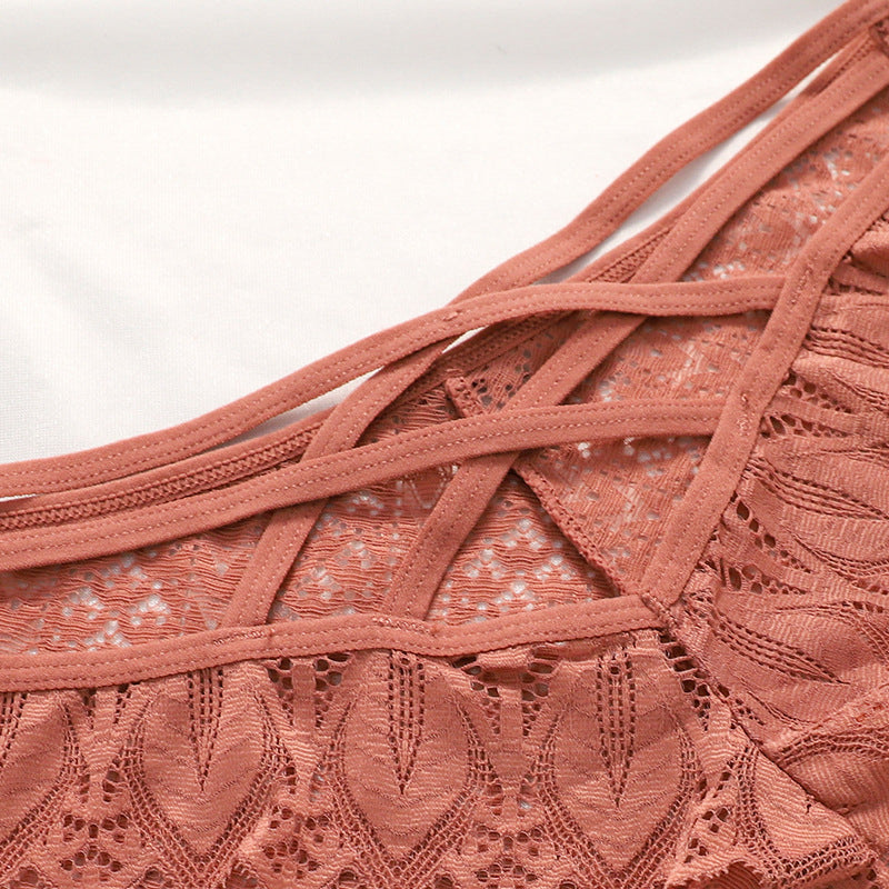 Figi koronkowe z ozdobnymi paseczkami na specjalne okazje Pansie