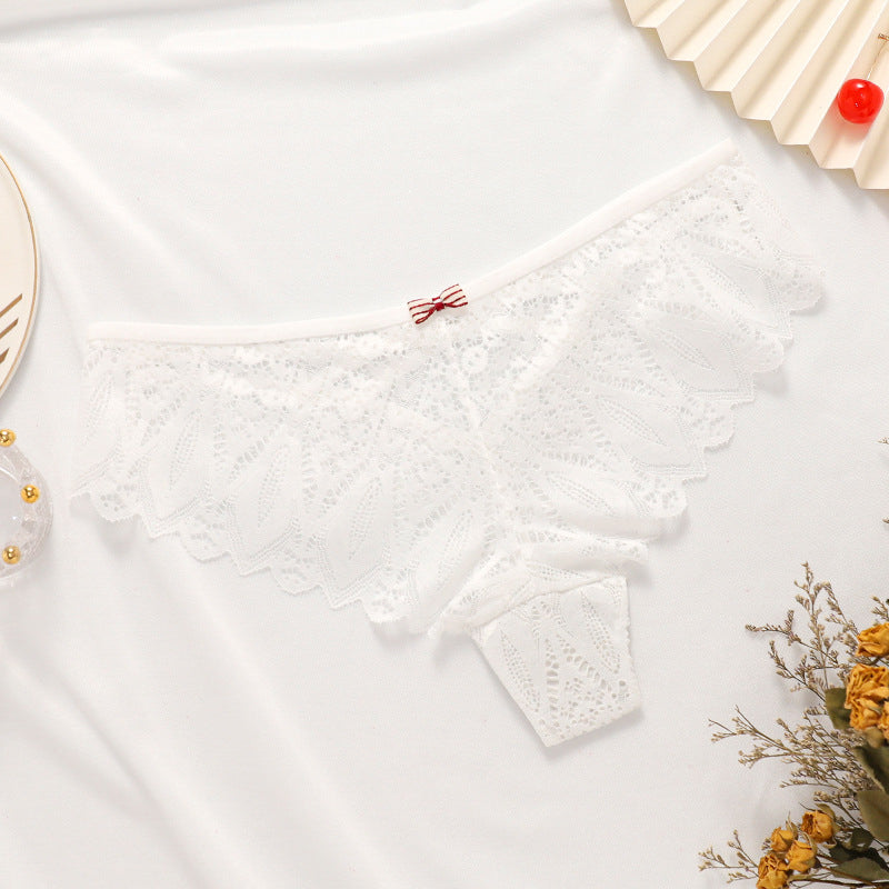 Figi koronkowe z ozdobnymi paseczkami na specjalne okazje Pansie Biały