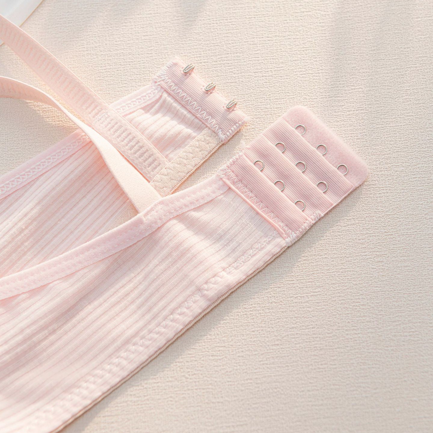 Biustonosz bezszwowy bez fiszbin codzienny elegancki Sibylle