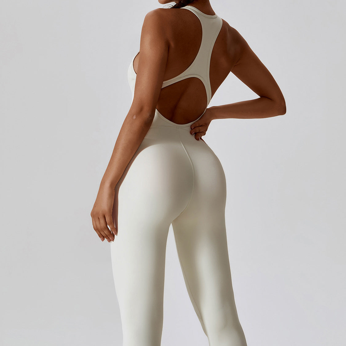 Kombinezon do jogi z elastycznego materiału Riannon