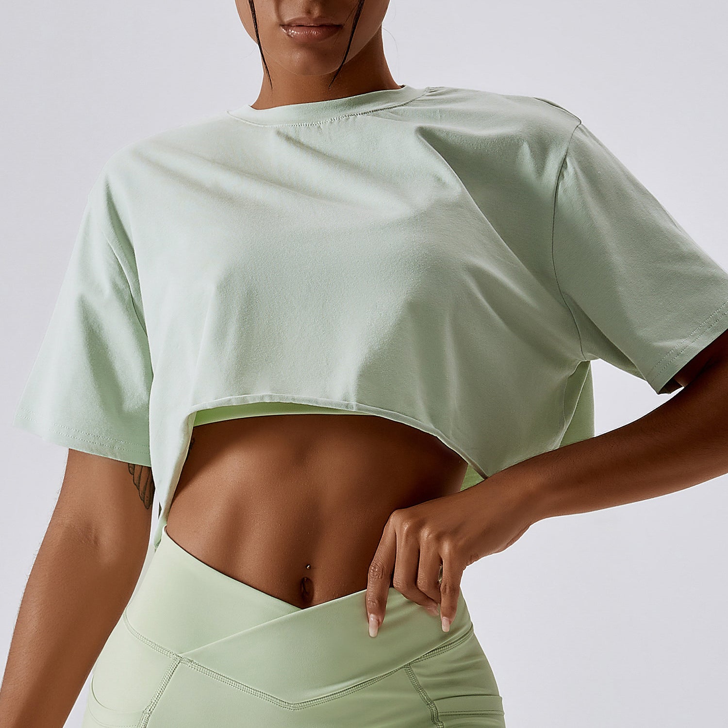 Crop top sportowy do treningu Ansje Zielony