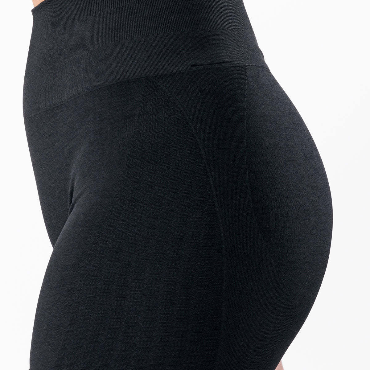 Szorty modelujące bezszwowe do aktywności z oddychającego materiału Esin