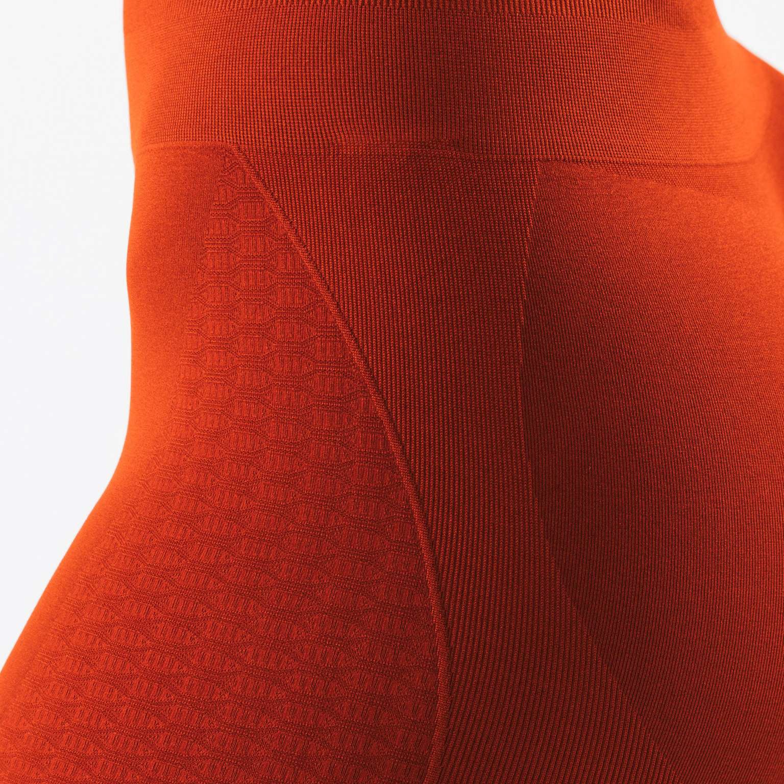 Szorty modelujące bezszwowe do aktywności z oddychającego materiału Esin