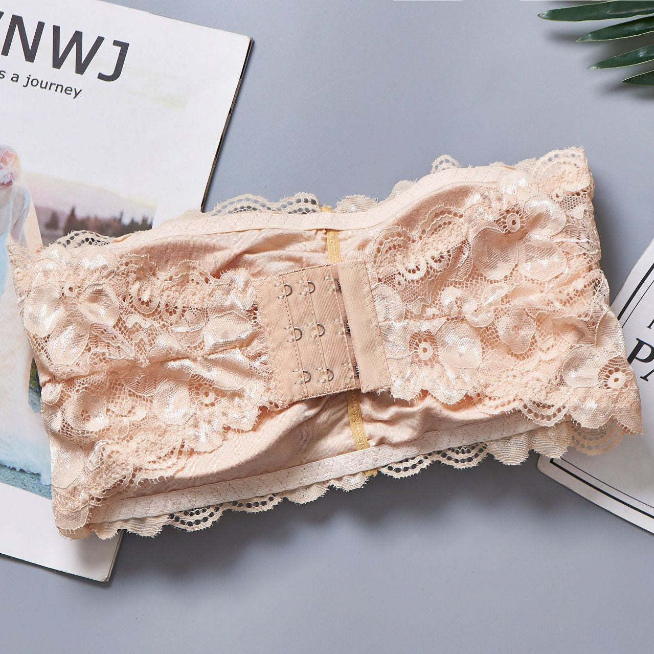 Top koronkowy bez ramiączek niewidoczny pod odzieżą Filoftia Beżowy