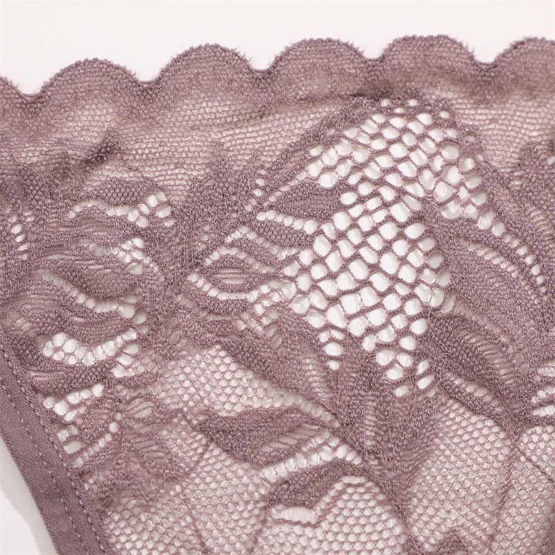 Stringi koronkowe z wycięciami na specjalne okazje Sangsuk