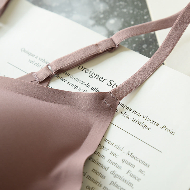 Biustonosz piankowy bez fiszbin z regulowanymi ramiączkami Anastassiya