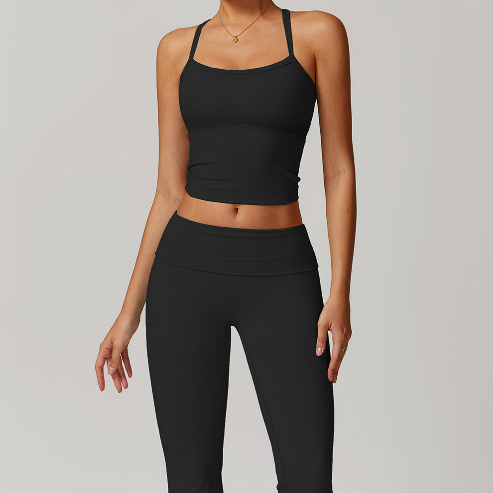 Top sportowy na ramiączkach do ćwiczeń z elastycznego materiału Martta