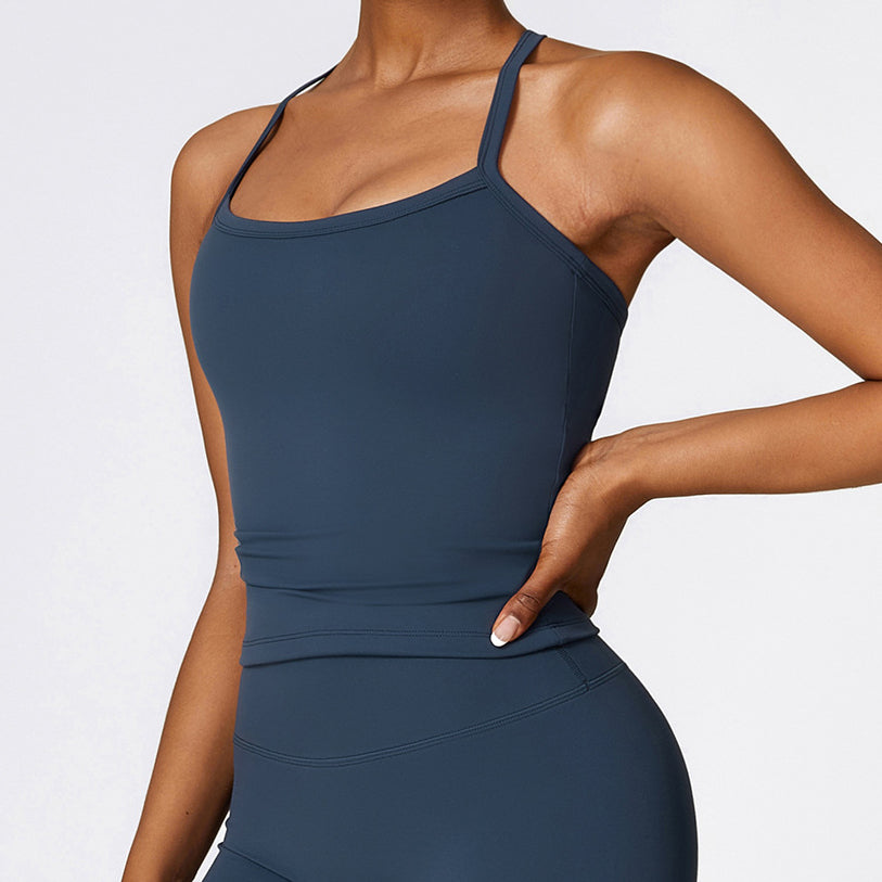 Top sportowy na ramiączkach do ćwiczeń z elastycznego materiału Martta