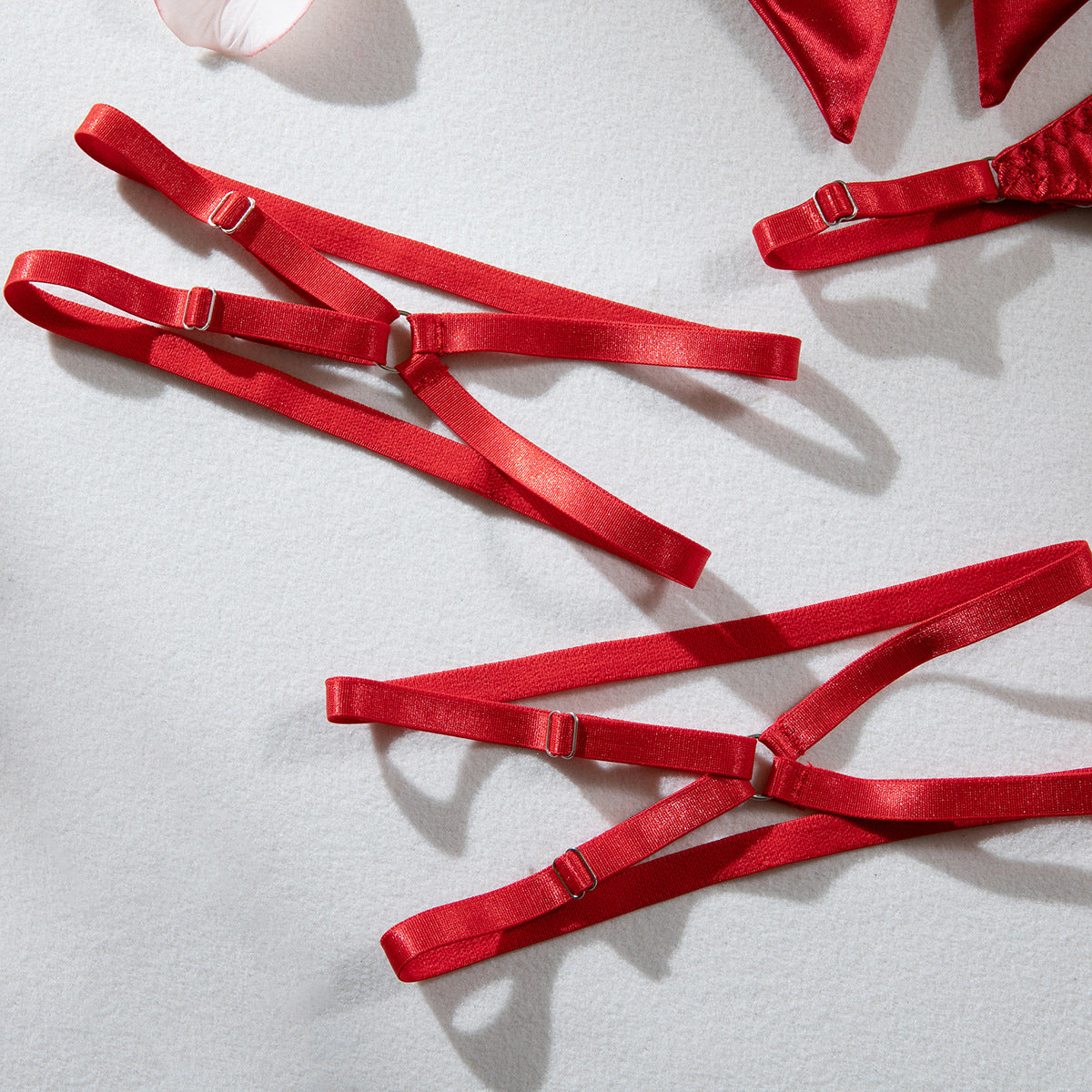 Komplet bielizny z kokardą regulowane ramiączka elegancki styl Radenka