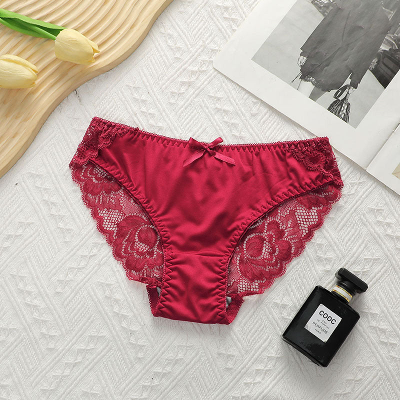 Komplet bielizny koronkowej push-up z satynowym wykończeniem Moran