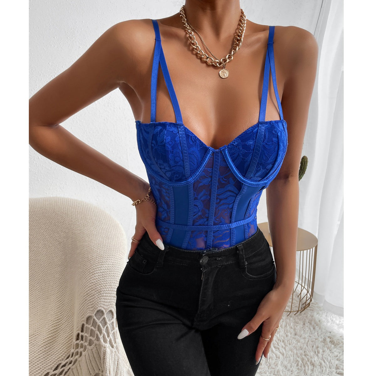 Body z haftem na romantyczne wieczory Tabatha