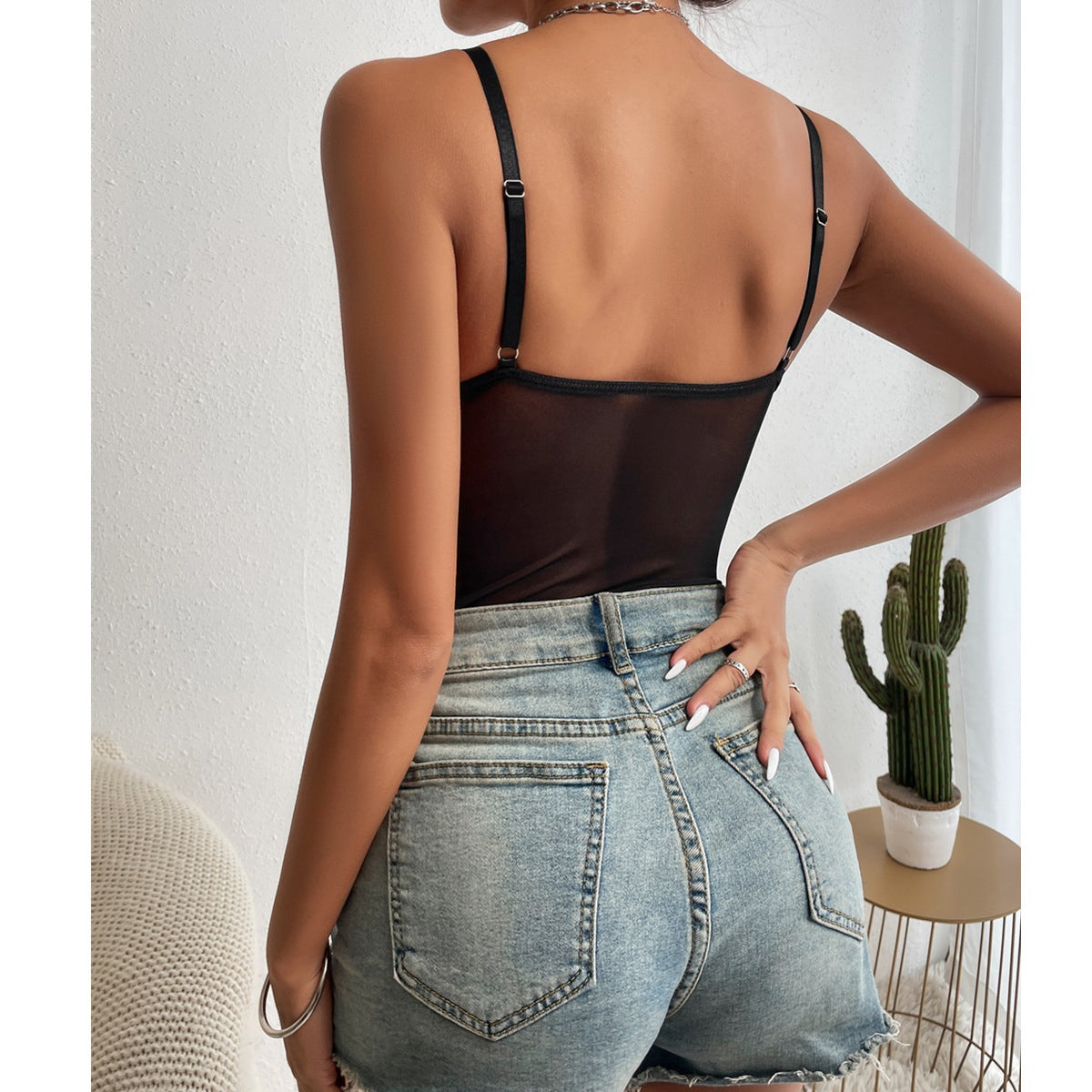 Body z haftem na romantyczne wieczory Tabatha