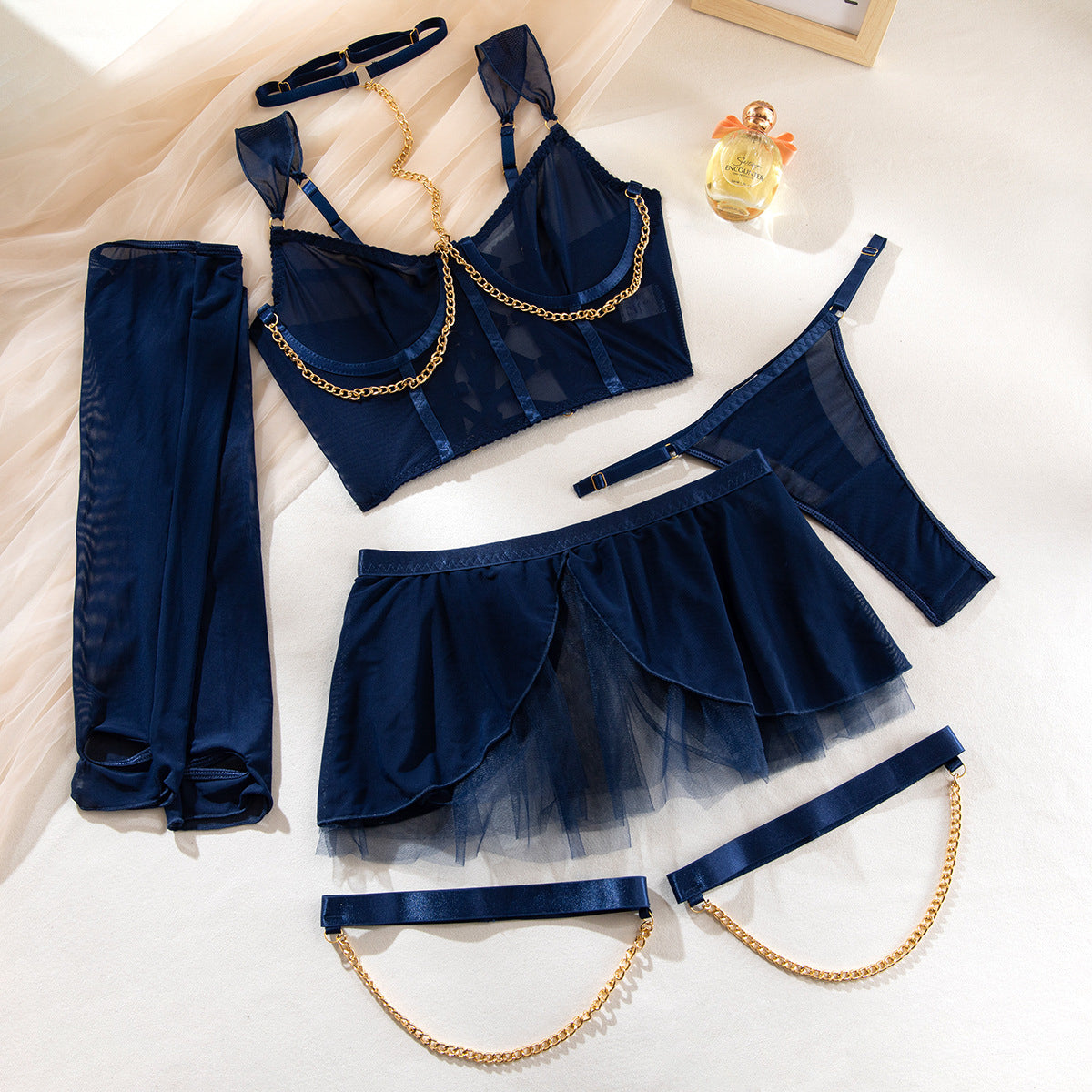 Komplet bielizny z chokerem i haftem Jeannett