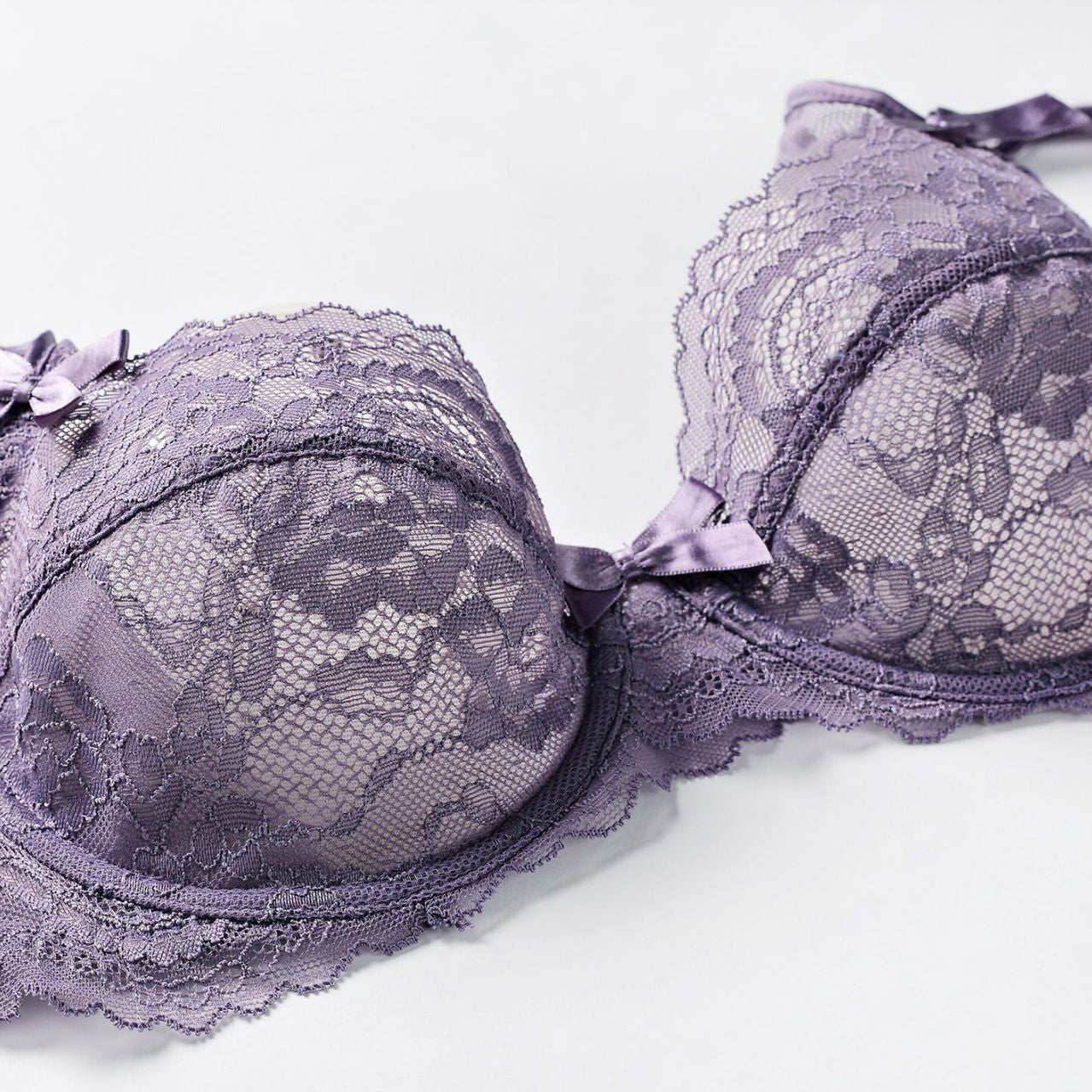 Komplet bielizny z koronki na romantyczne wieczory Eirini