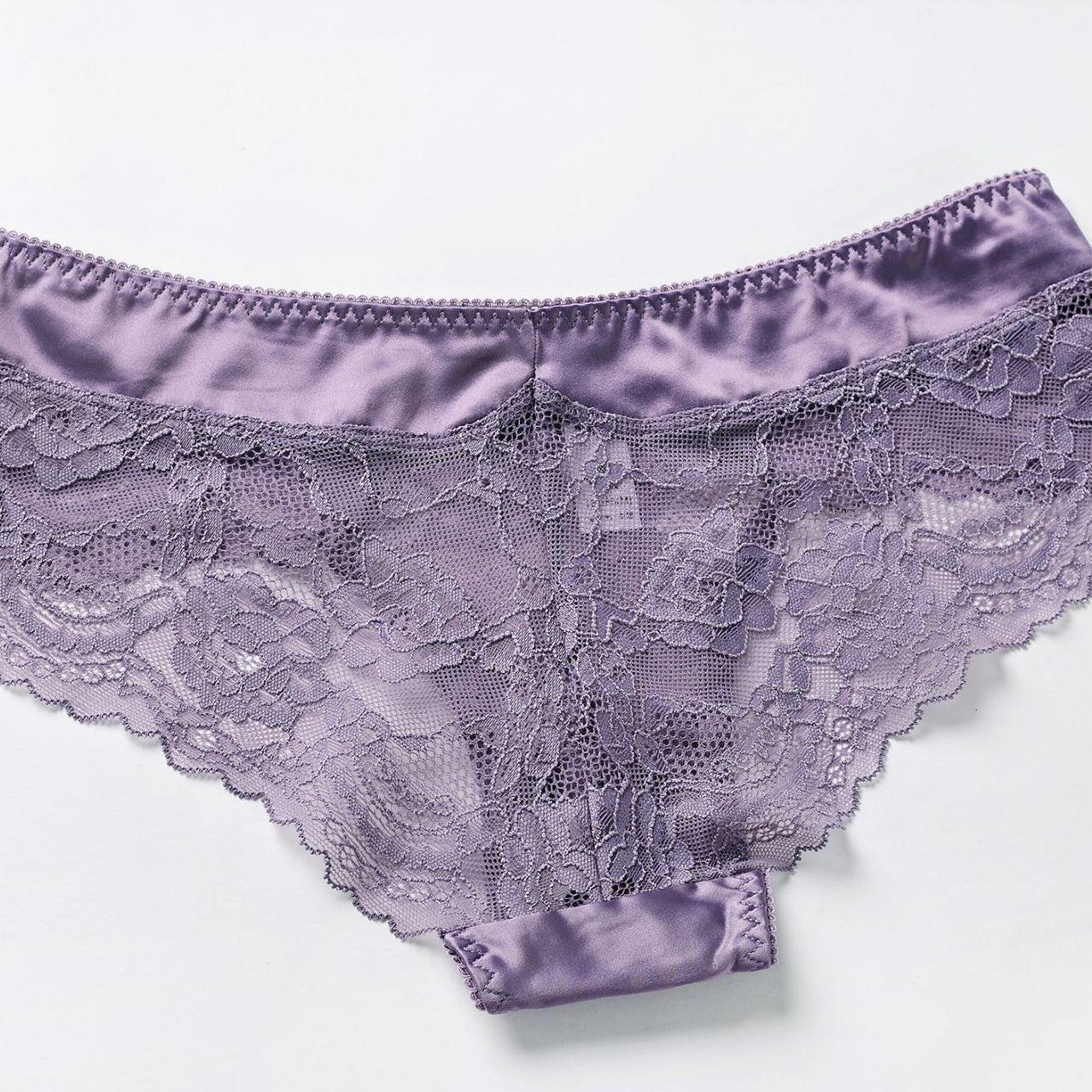 Komplet bielizny z koronki na romantyczne wieczory Eirini