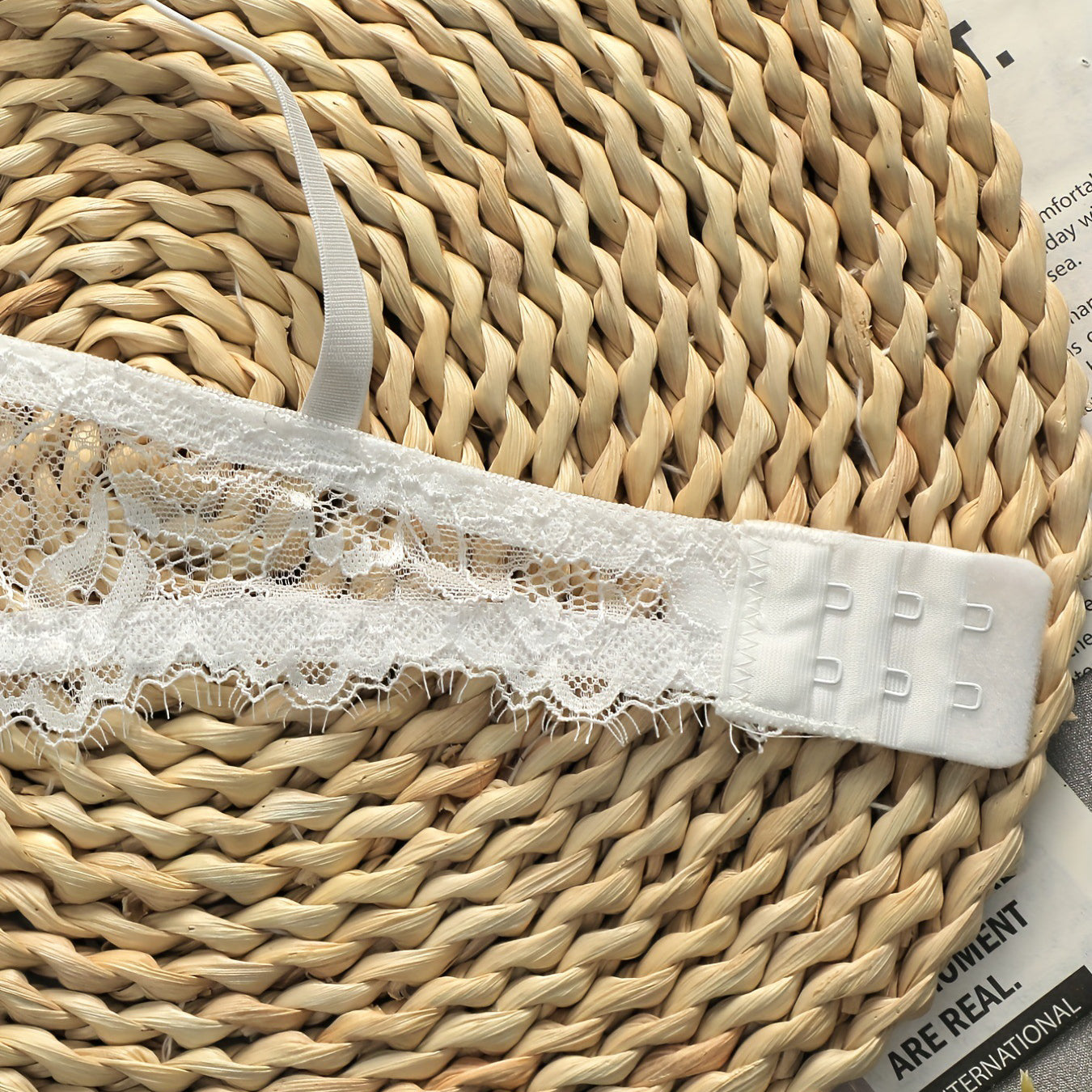 Koronkowy komplet bielizny z figami na wyjątkowe okazje Annerose