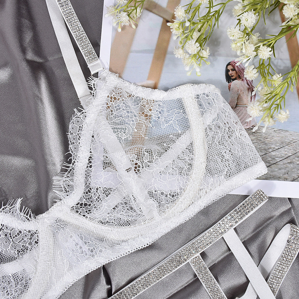 Komplet bielizny transparentnej z subtelnymi detalami Meglena