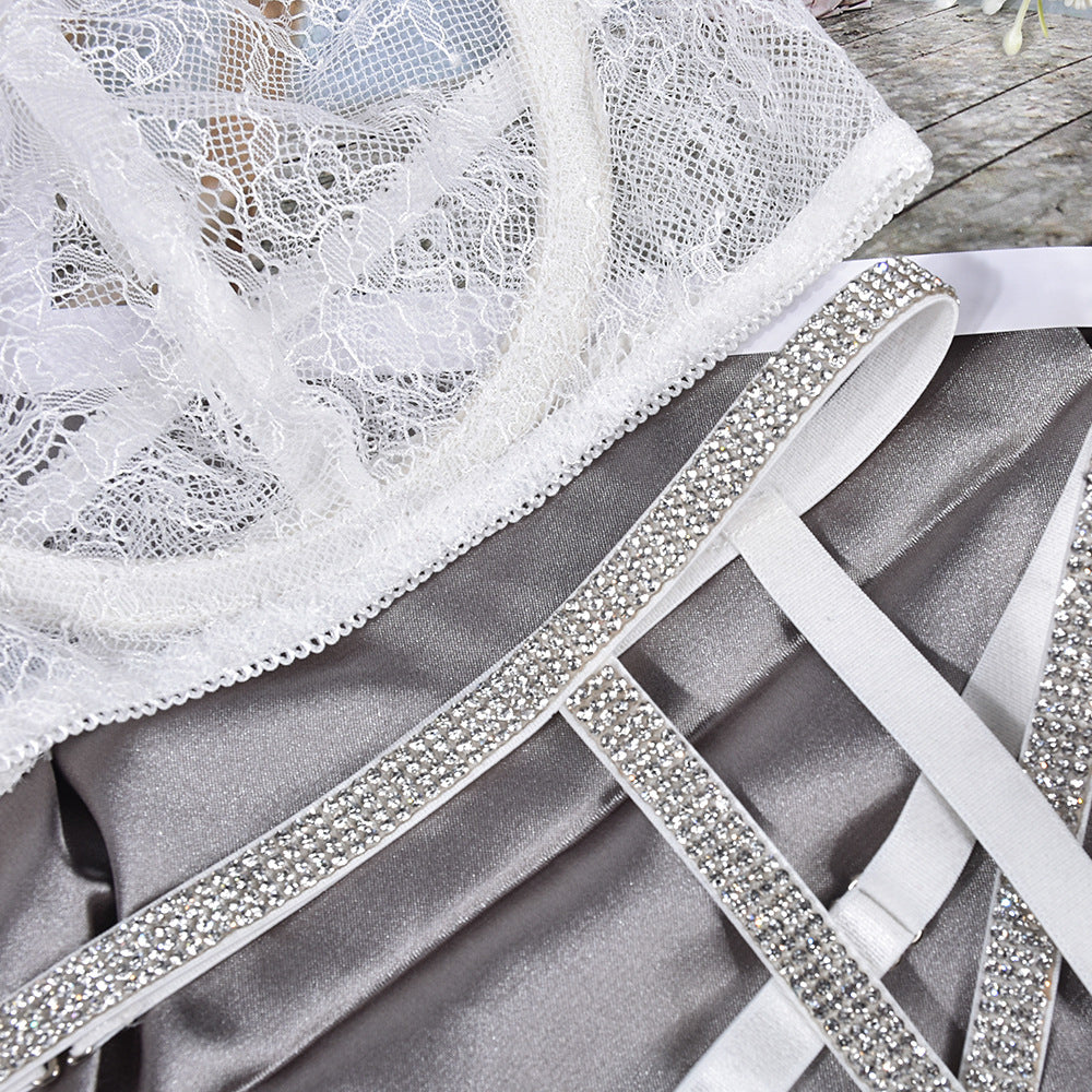 Komplet bielizny transparentnej z subtelnymi detalami Meglena