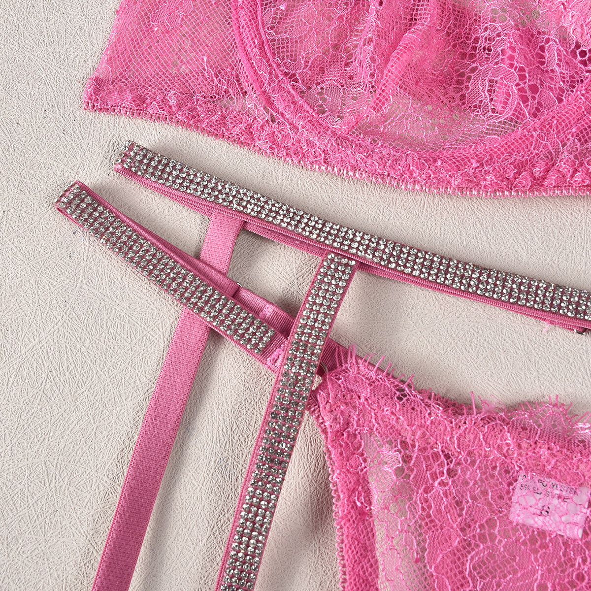 Komplet bielizny transparentnej z subtelnymi detalami Meglena