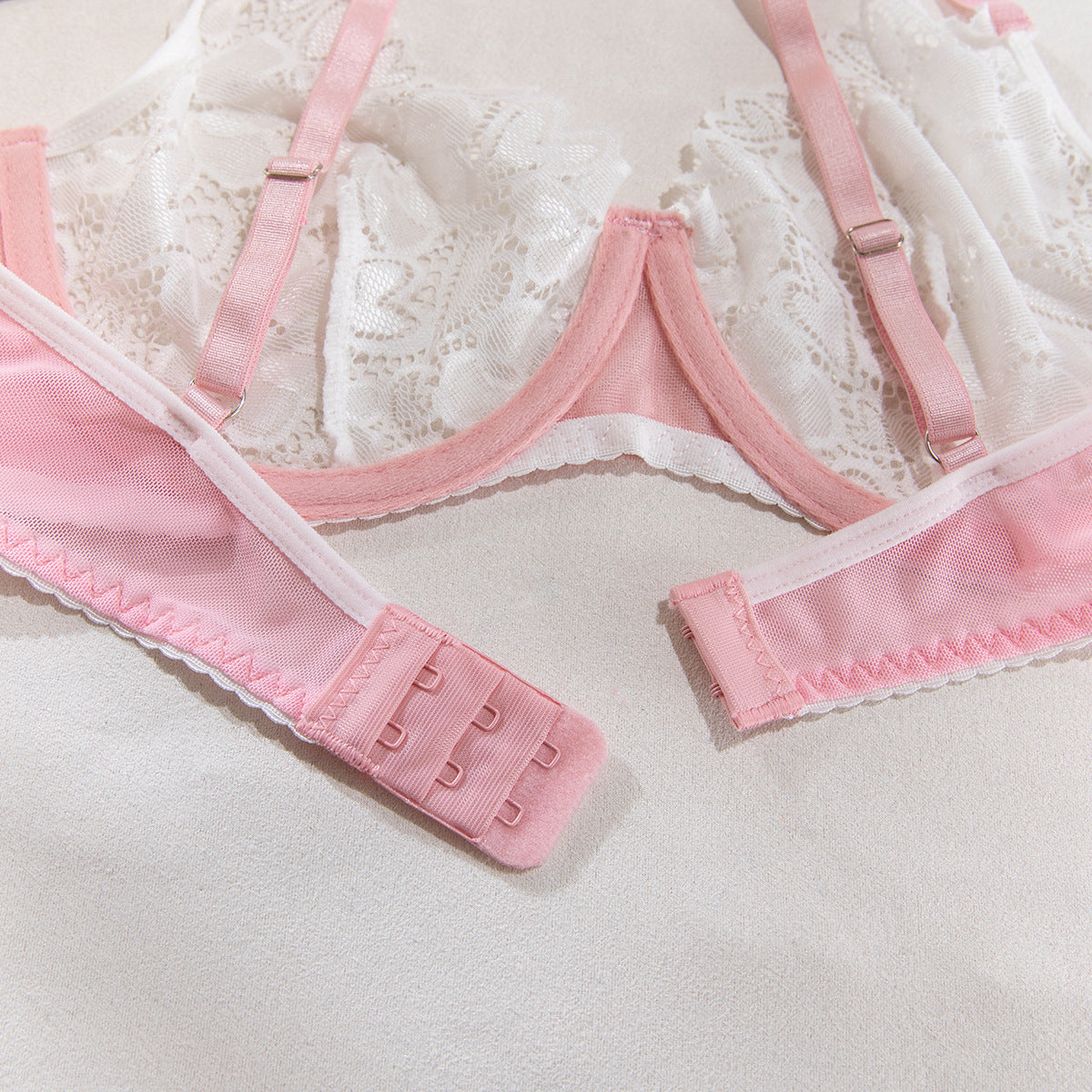 Komplet bielizny koronkowej na romantyczny wieczór Marjolijn