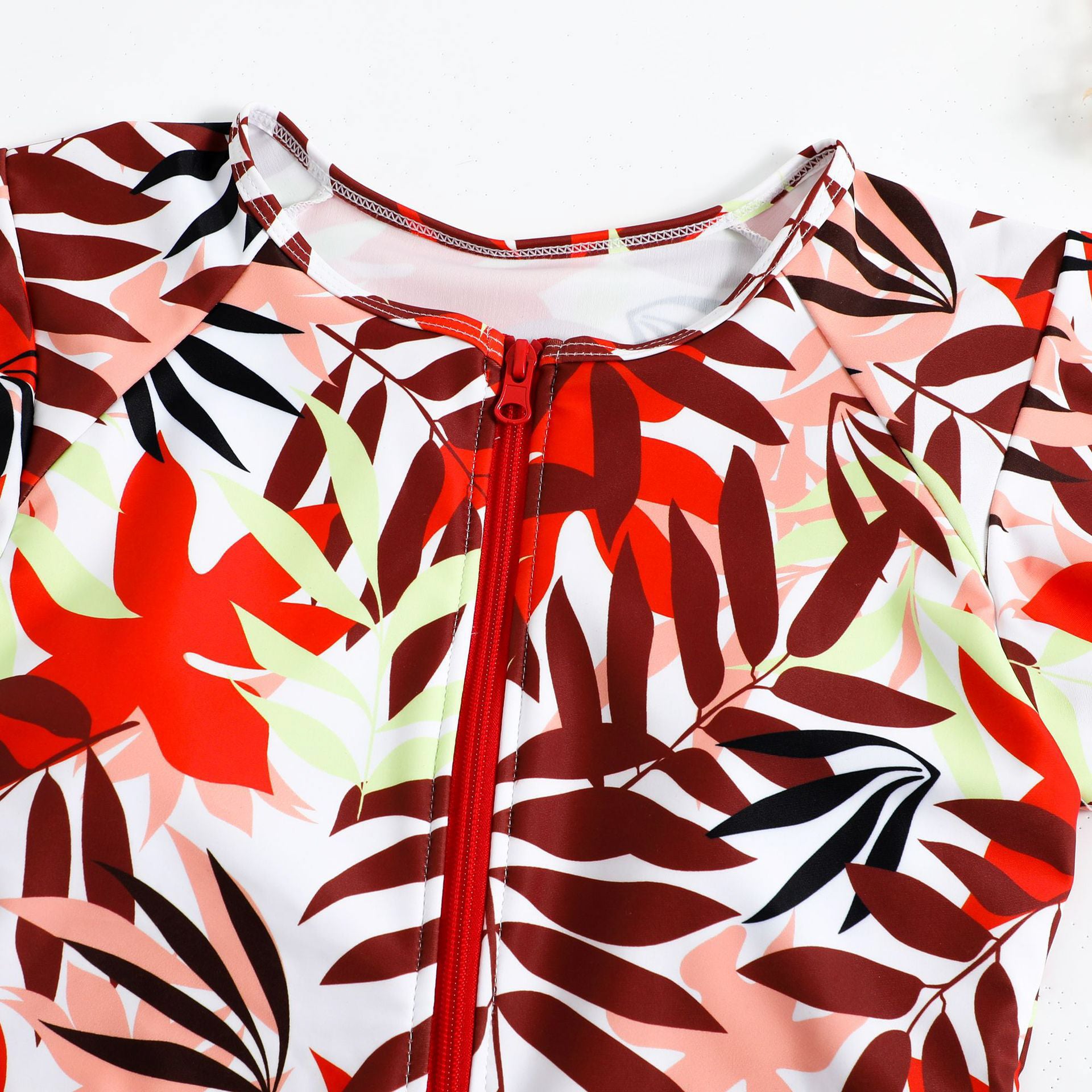 Strój kąpielowy z rękawkiem i ochroną UV na plażę i basen Sandalia