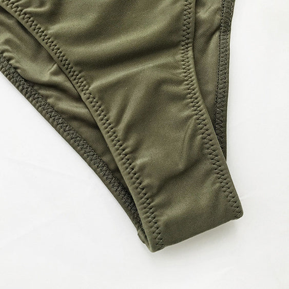 Majtki bikini z ozdobnymi paseczkami Zaylee