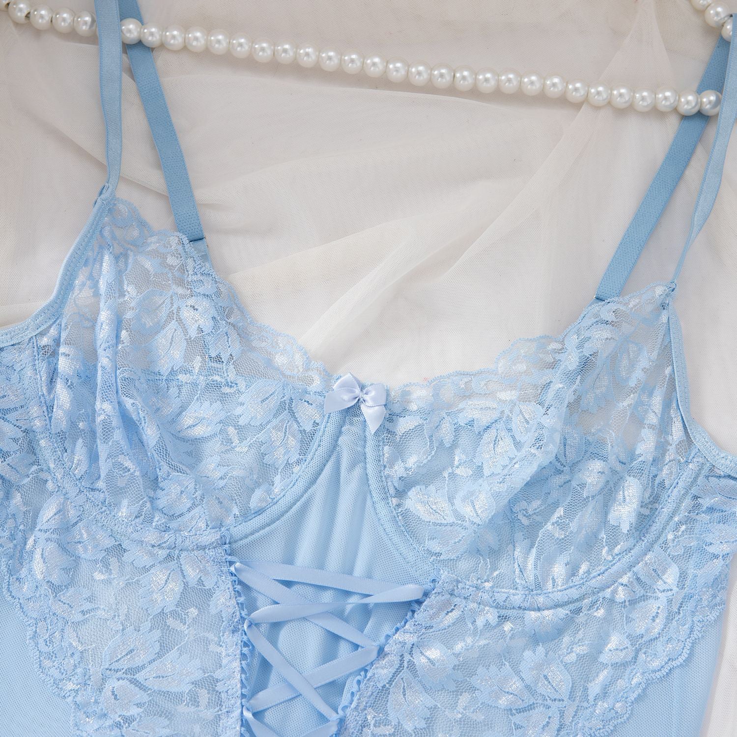 Zestaw nocny satynowy z koronką na romantyczne wieczory Jessalyn