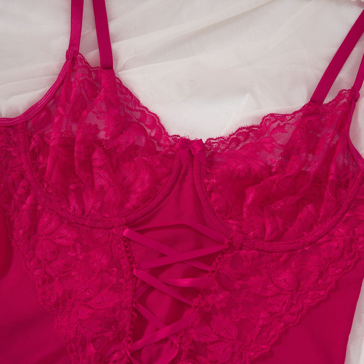 Zestaw nocny satynowy z koronką na romantyczne wieczory Jessalyn