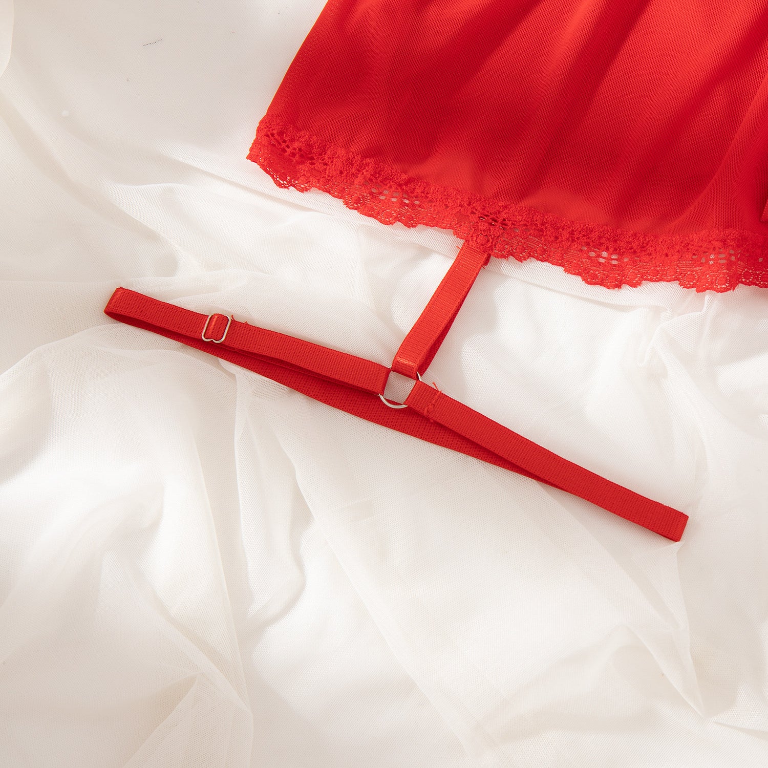 Zestaw nocny satynowy z koronką na romantyczne wieczory Jessalyn