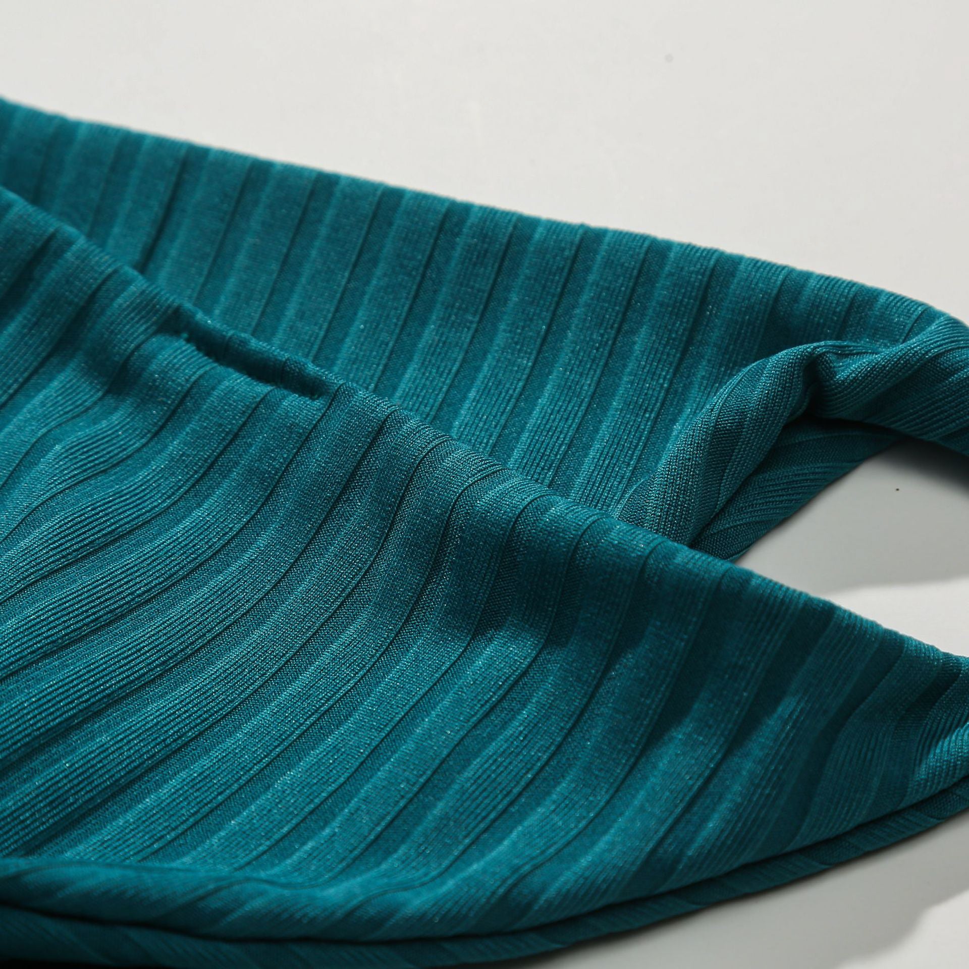 Bikini trójkątne prążkowane na plażę i basen Tovah