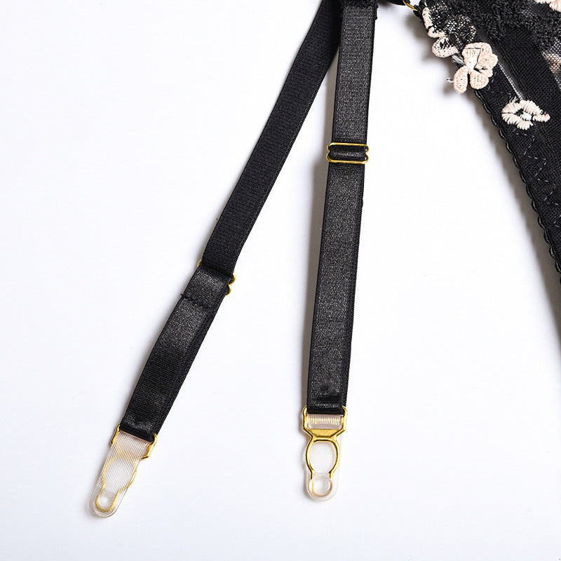 Komplet bielizny z kwiatowym haftem elegancki i wygodny Changok