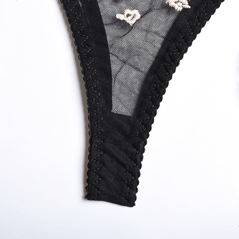 Komplet bielizny z kwiatowym haftem elegancki i wygodny Changok