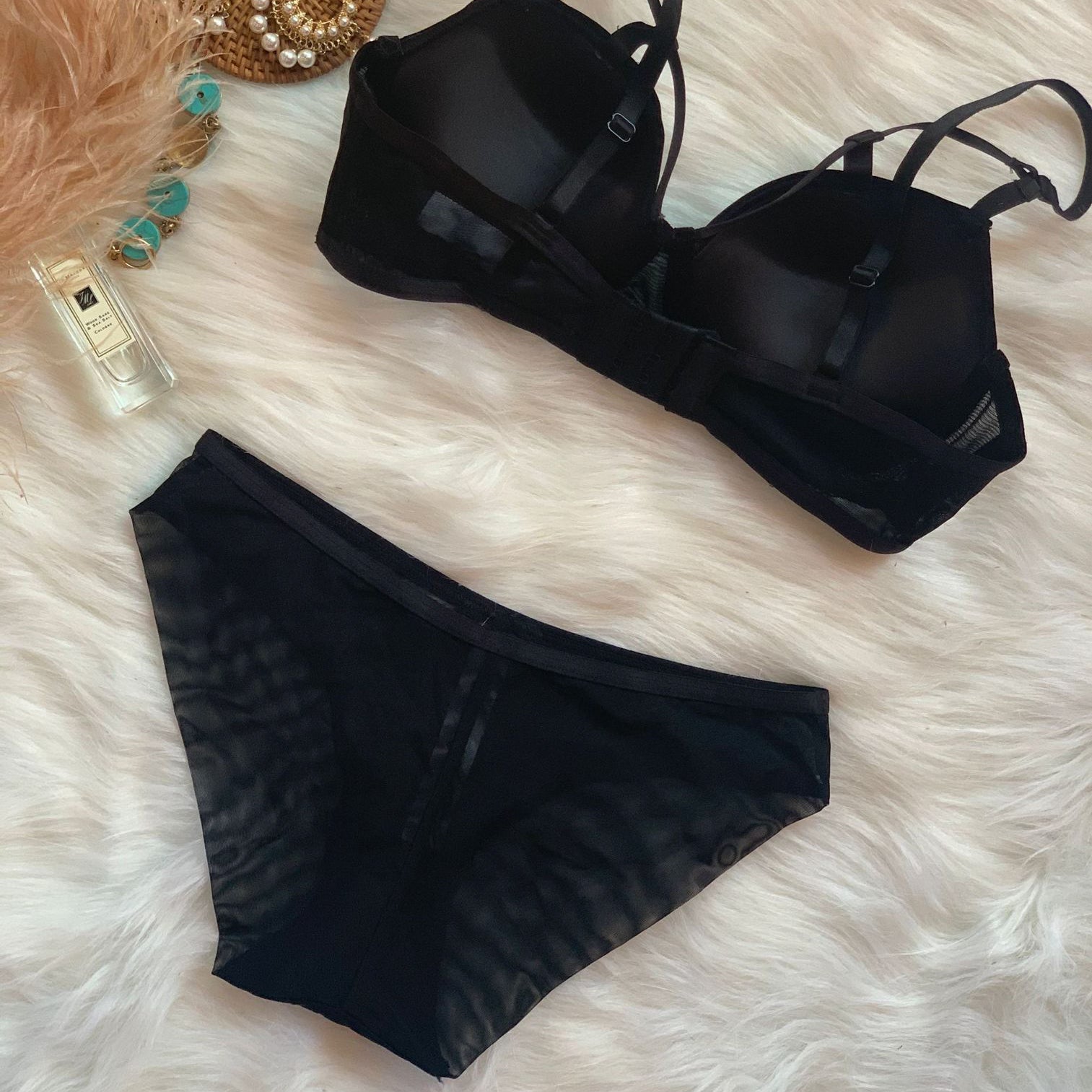 Komplet bielizny z paseczkami na romantyczne wieczory Shala