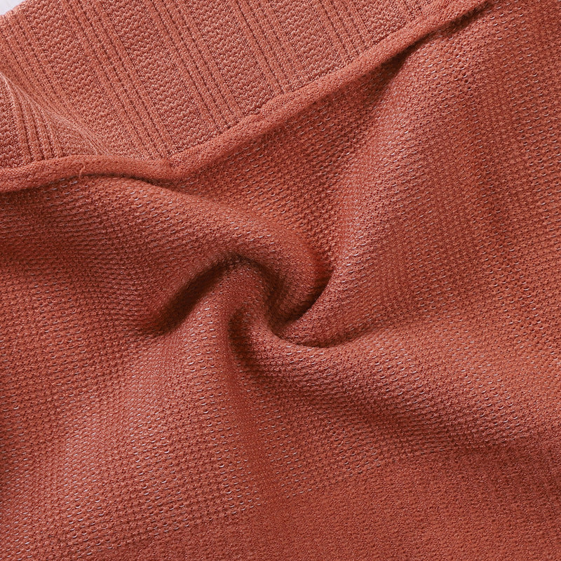 Stringi z wysokim stanem z delikatną koronką Lotte