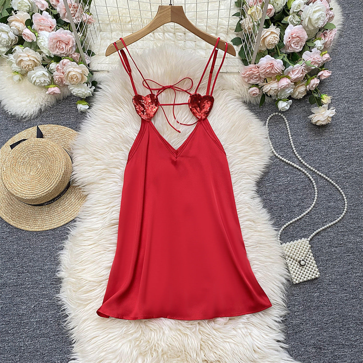 Koszulka nocna z serduszkami i regulowanymi ramiączkami Viorina Czerwony