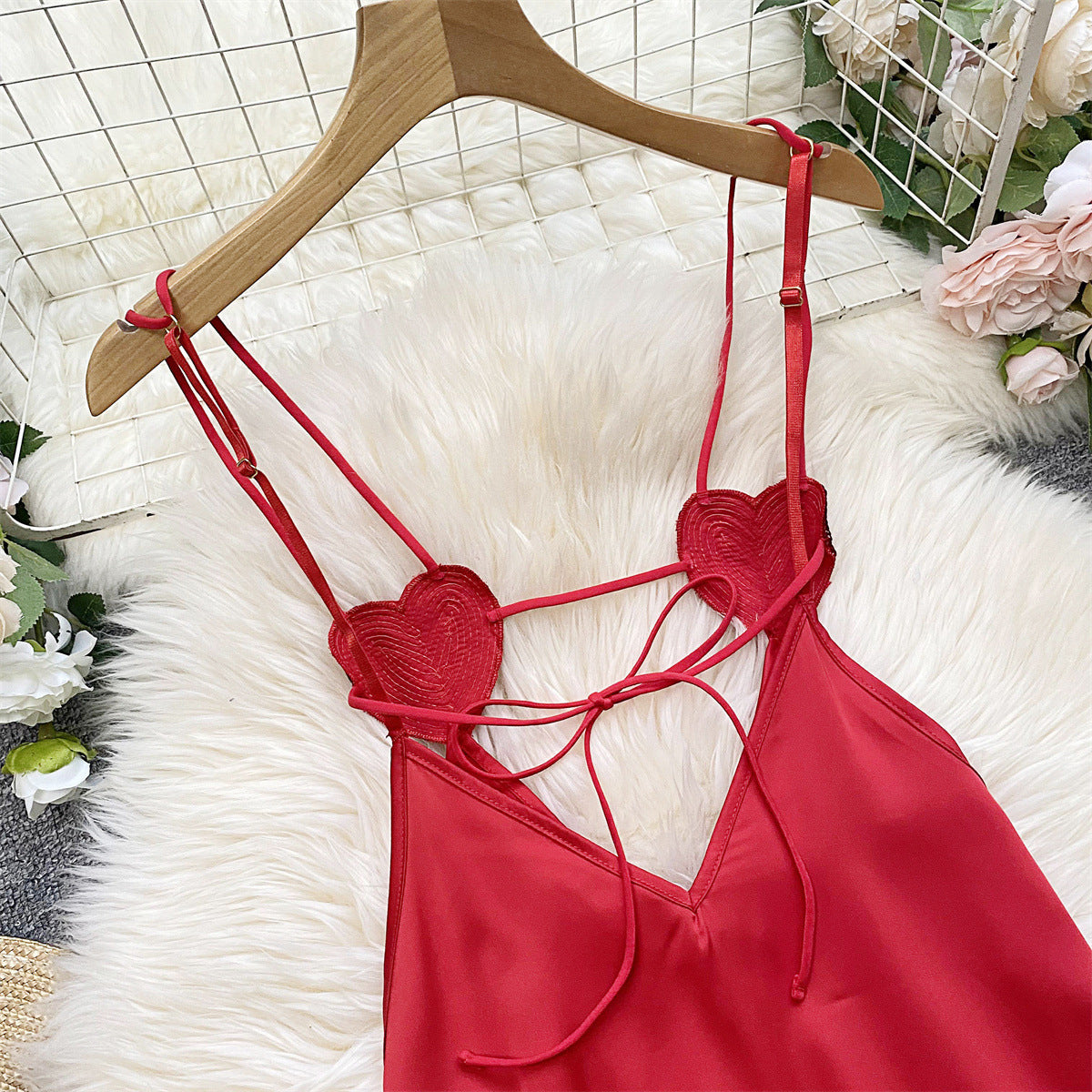 Koszulka nocna z serduszkami i regulowanymi ramiączkami Viorina