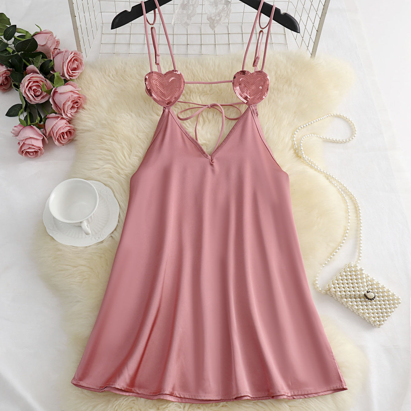 Koszulka nocna z serduszkami i regulowanymi ramiączkami Viorina Różowy