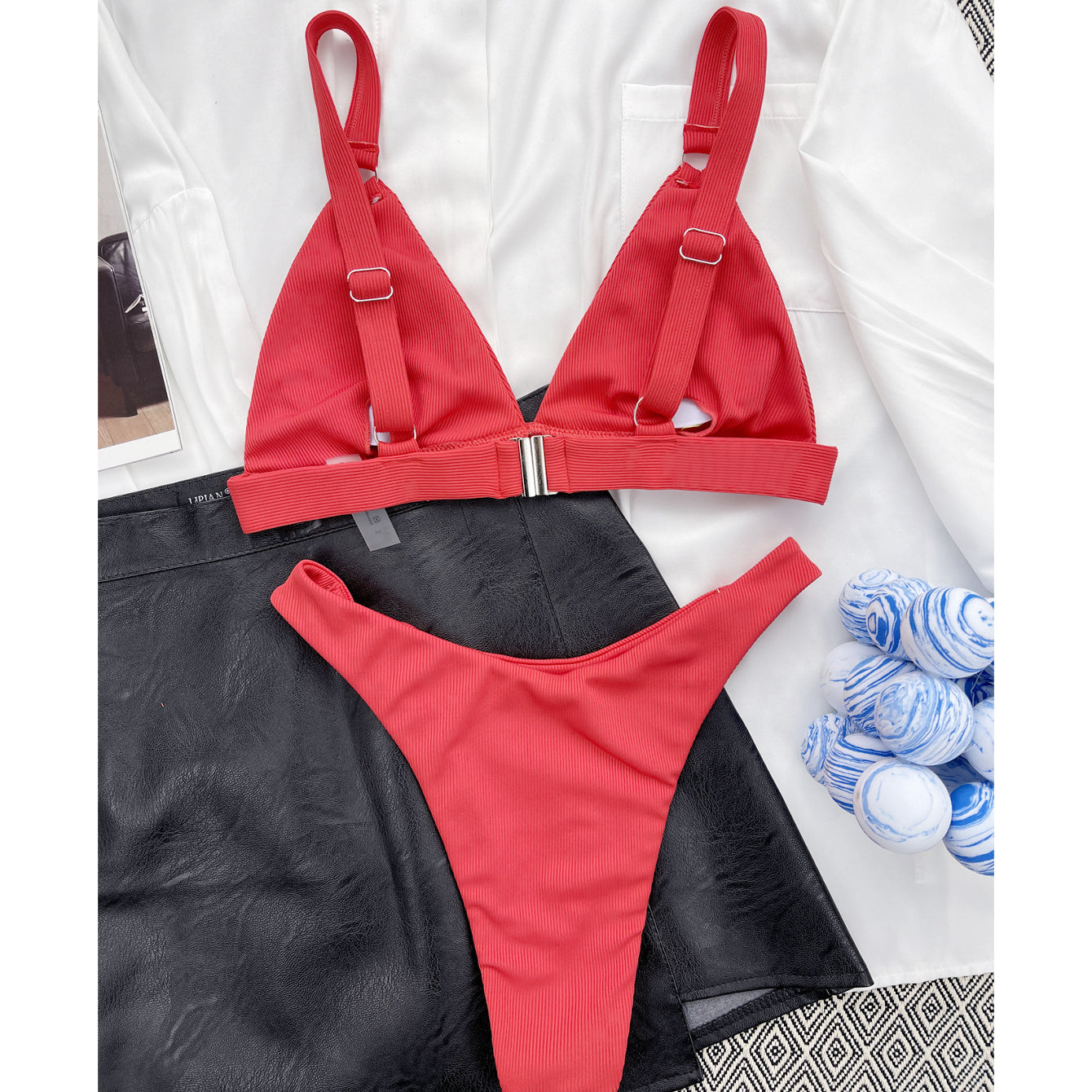 Strój kąpielowy z kółeczkami i regulowanymi ramiączkami na plażę i basen Shouko