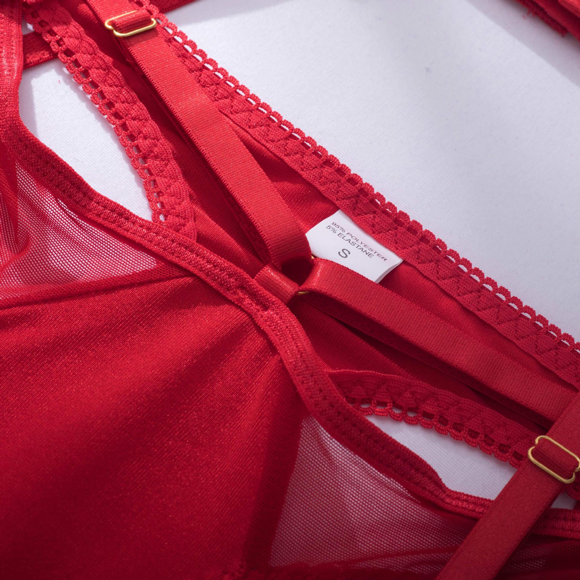 Stanik z fiszbinami i regulowanymi ramiączkami w eleganckim stylu Maricruz