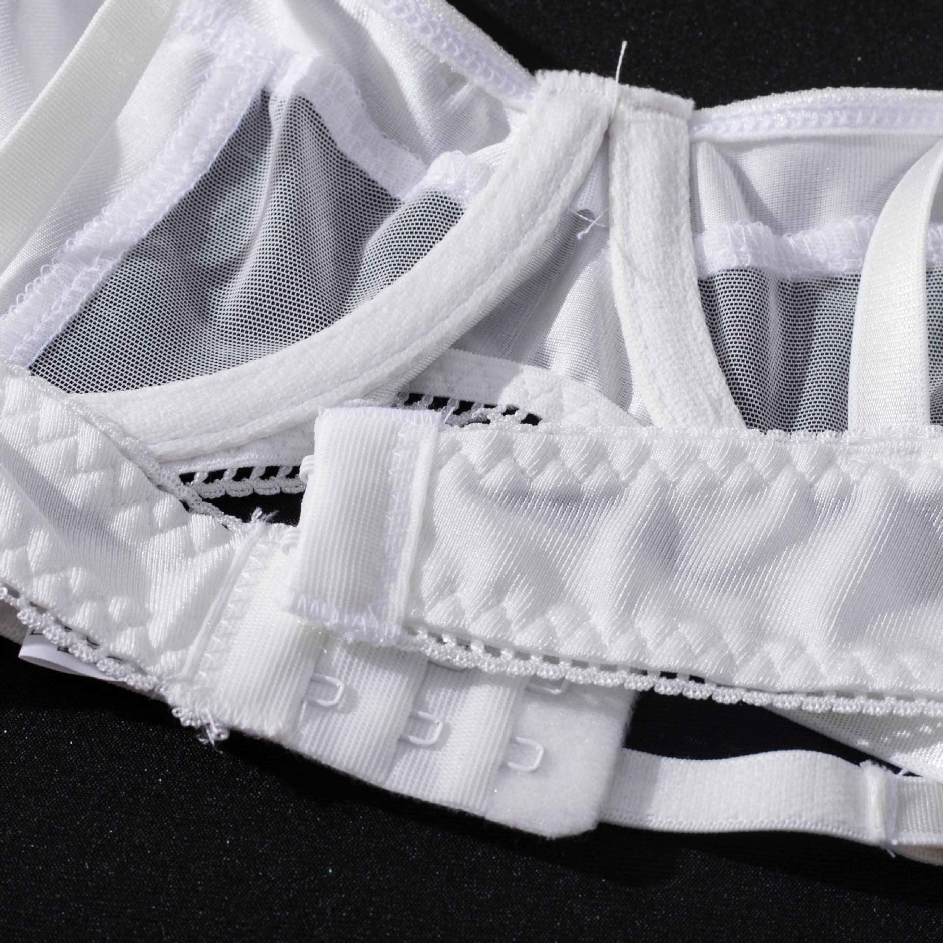 Stanik z fiszbinami i regulowanymi ramiączkami w eleganckim stylu Maricruz