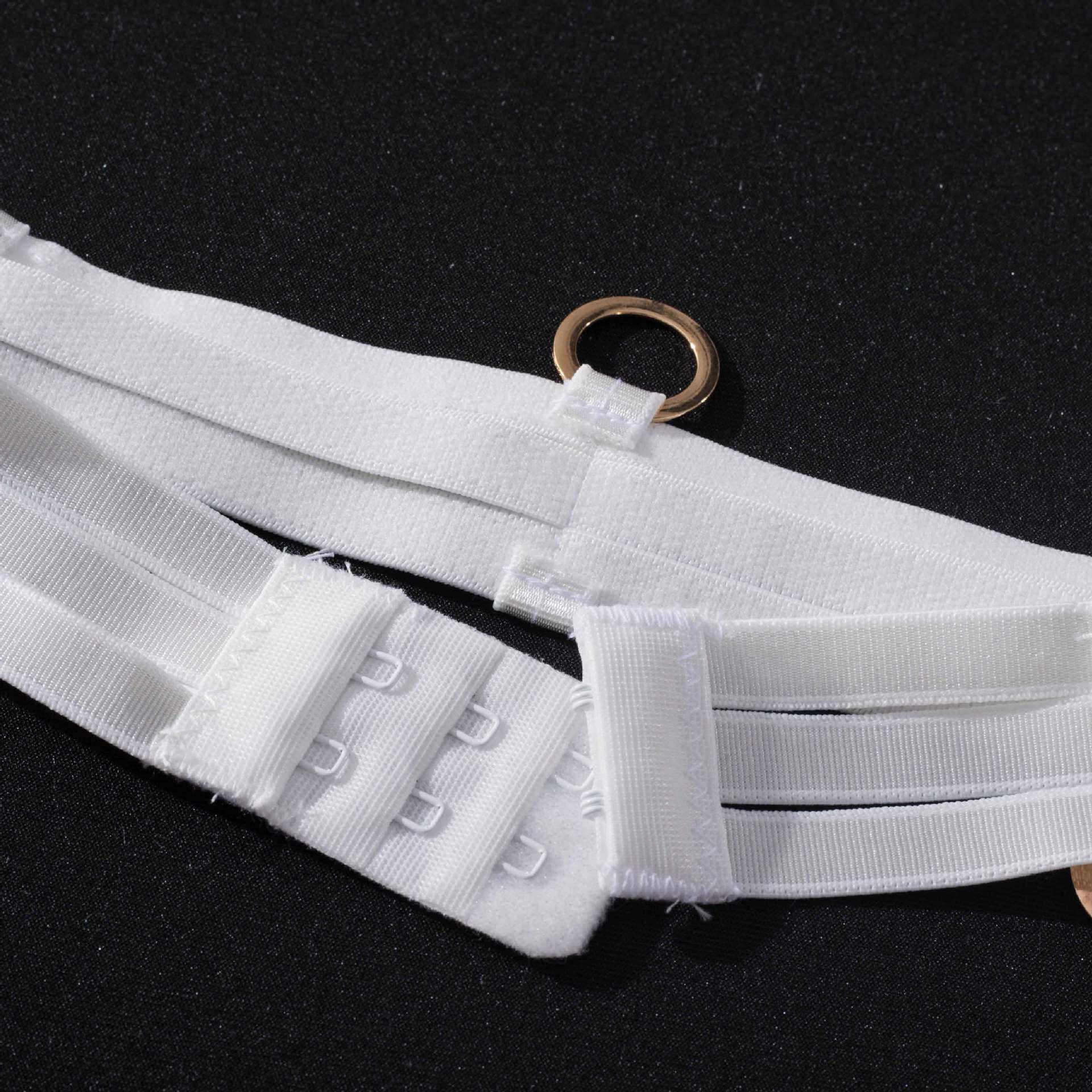 Stanik z fiszbinami i regulowanymi ramiączkami w eleganckim stylu Maricruz