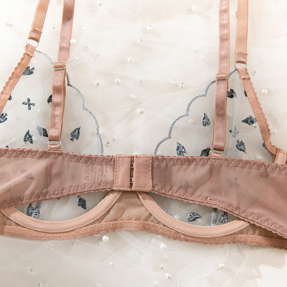 Komplet bielizny z delikatnych materiałów na każdą okazję Sirikit